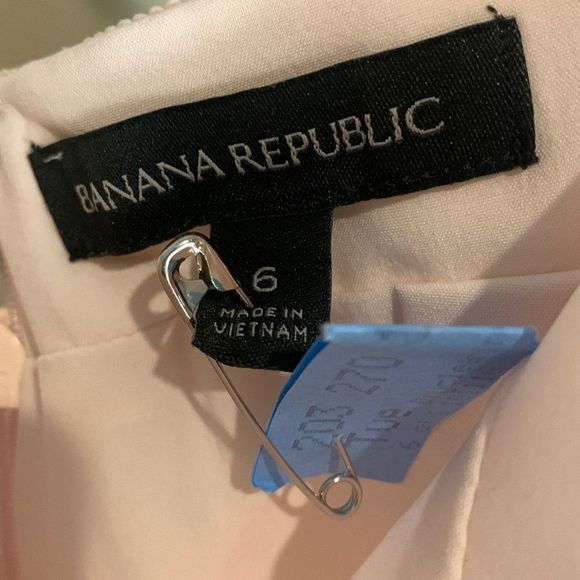 BANANA REPUBLIC Pink Eyelash Skirt - Picture 4 of 5